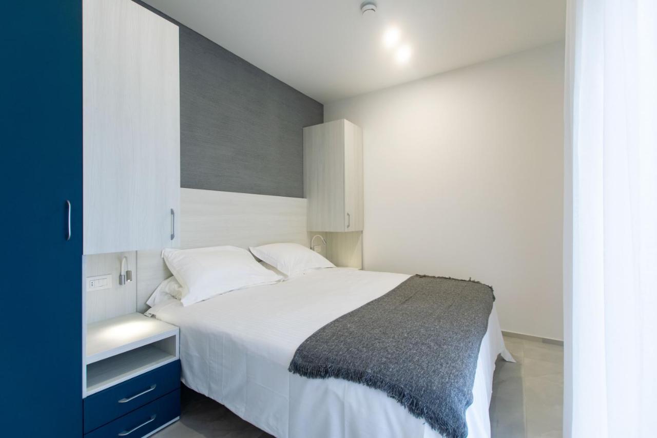 Residence Flow-R Riccione Esterno foto