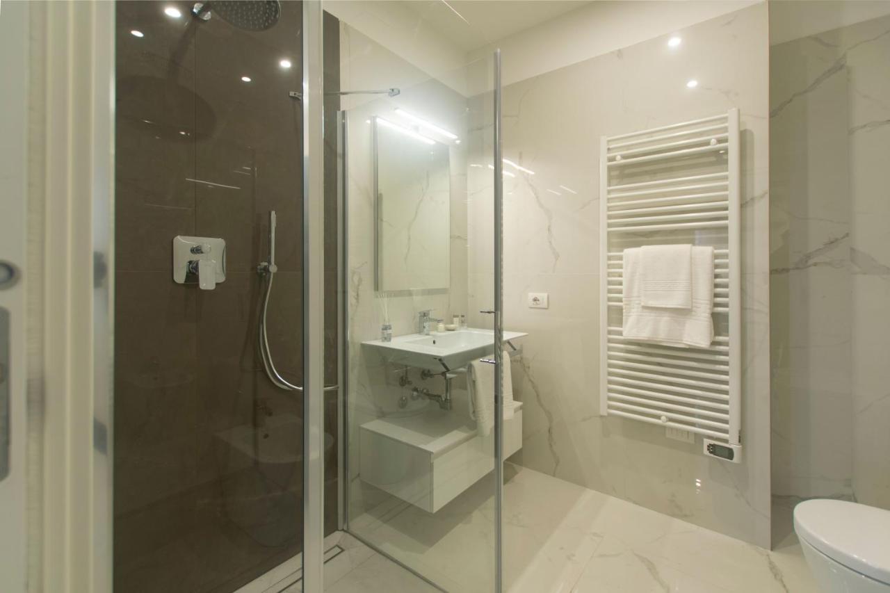 Residence Flow-R Riccione Esterno foto
