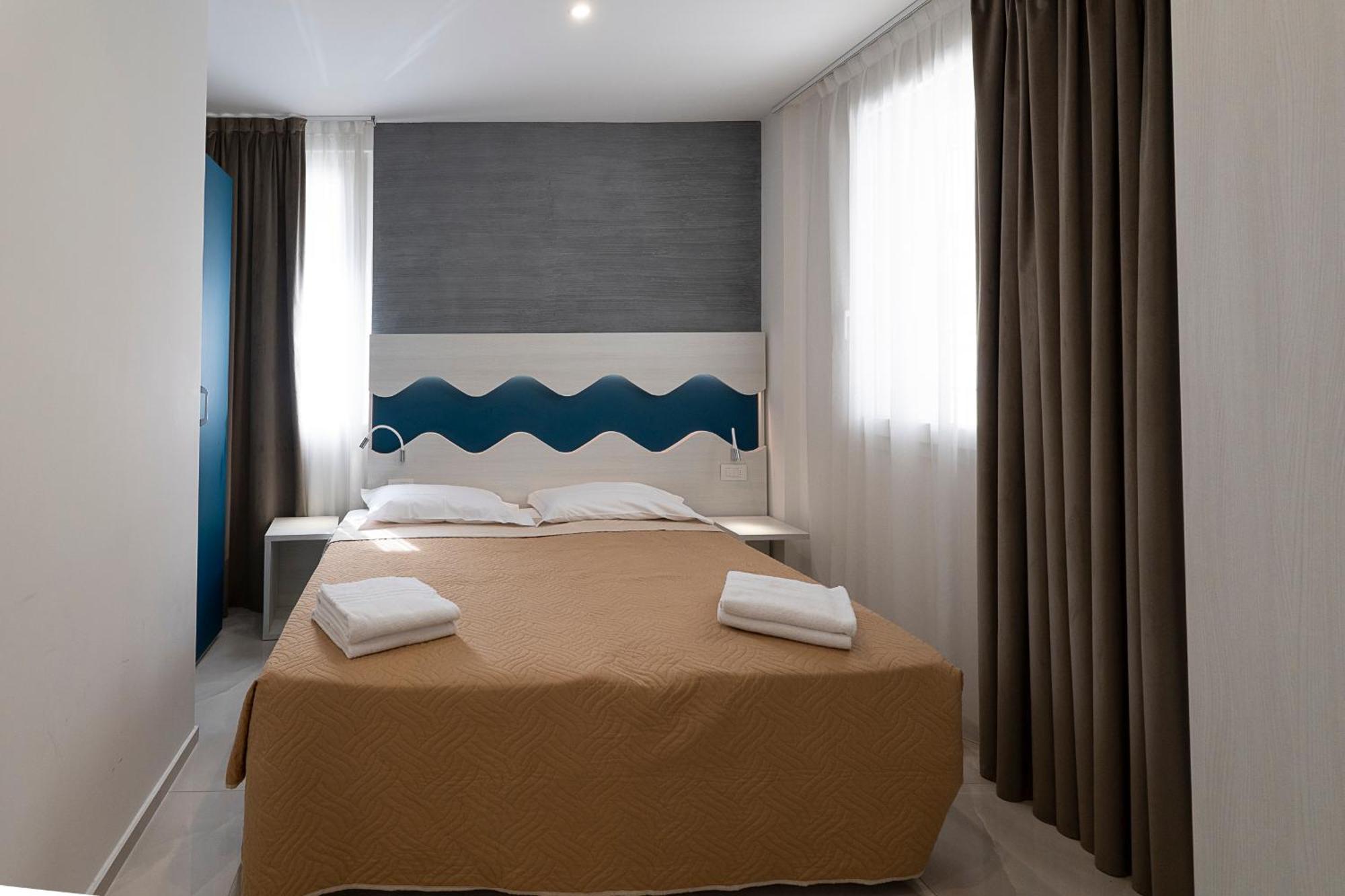 Residence Flow-R Riccione Esterno foto