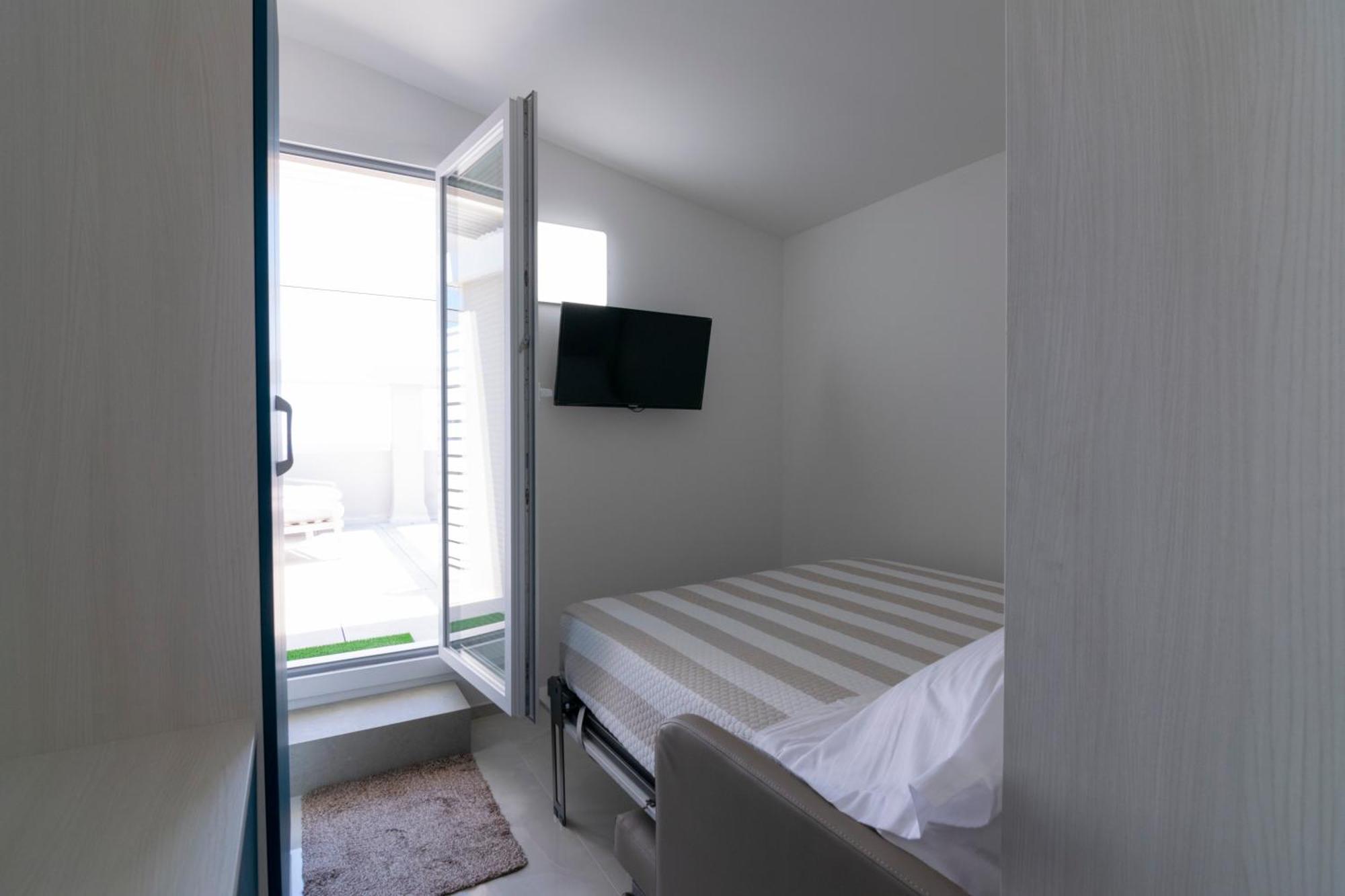 Residence Flow-R Riccione Esterno foto